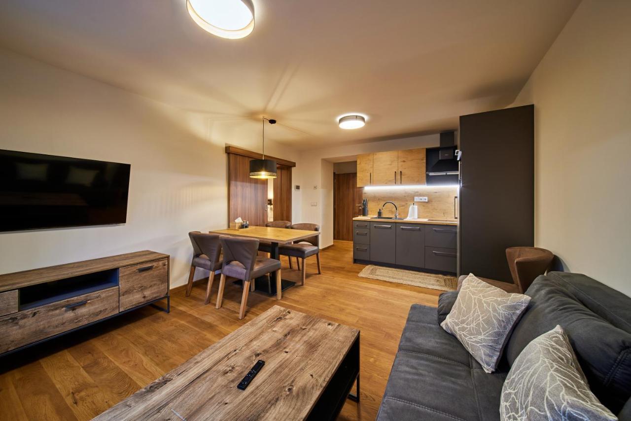 Vlci Stopa Apartments Pec pod Sněžkou Eksteriør billede